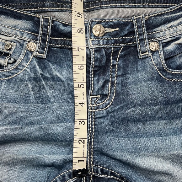 Miss Me Standard Skinny Jeans - Picture 3 of 8